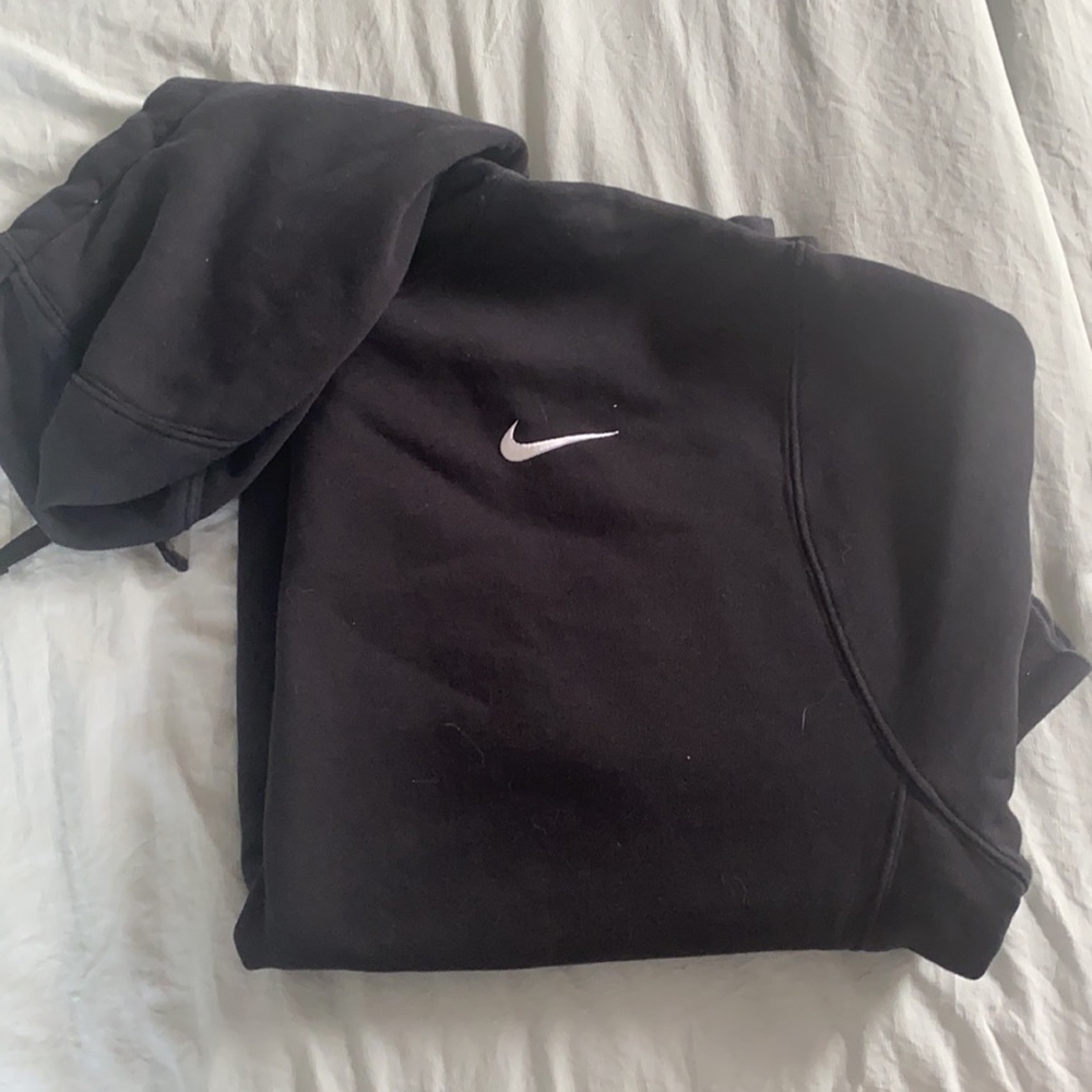 unisex black nike sweatshirt